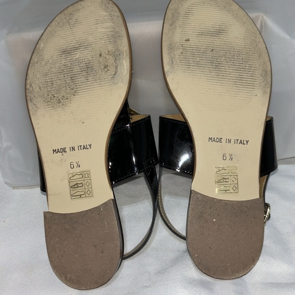 COACH AND FOUR Black Patent Leather Buckle Front Strap Sandal Size 6.5 - Picture 6 of 10